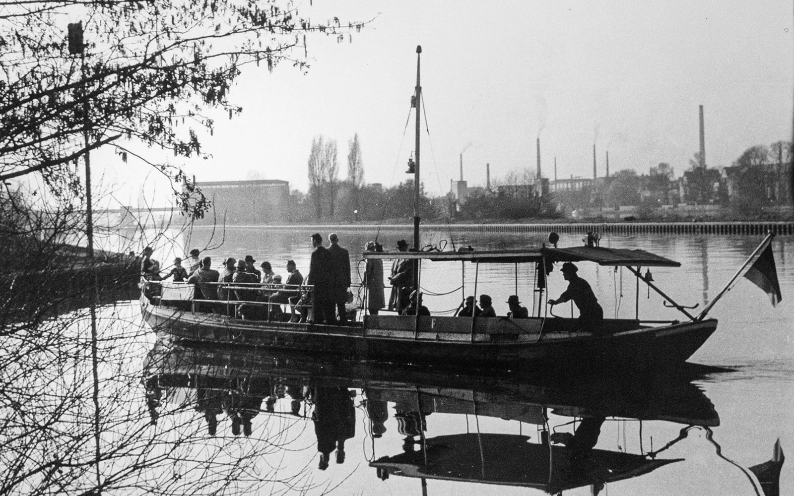 NN | Ferry on the Main between Greisheim and Schwanheim